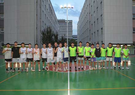 以球会友促交流,凝心聚力展风采 | 2025年LEwin乐玩微电VS华天科技(西安)公司篮球友谊赛